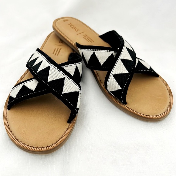 Toms Shoes - Toms~Crisscross Sandals / NWOT / Host Pick